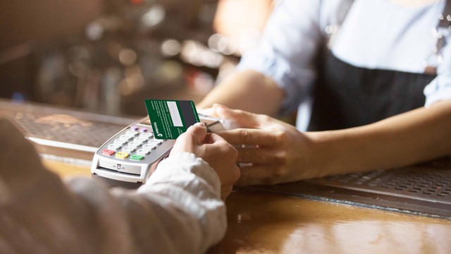 Vietcombank thông báo: Các giao dịch bị tạm dừng từ 1/1/2025 với thẻ ngân hàng chưa thực hiện quy định- Ảnh 1. Vietcombank thông báo: Các giao dịch bị tạm dừng từ 1/1/2025 với thẻ ngân hàng chưa thực hiện quy định- Ảnh 1.