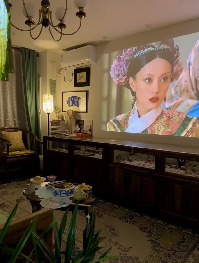 "Cuồng" phim Hậu Cung Chân Hoàn Truyện, người phụ nữ Trung Quốc làm ra 1 điều không tưởng, nhưng ai thấy cũng phải khen- Ảnh 5. "Cuồng" phim Hậu Cung Chân Hoàn Truyện, người phụ nữ Trung Quốc làm ra 1 điều không tưởng, nhưng ai thấy cũng phải khen- Ảnh 5.