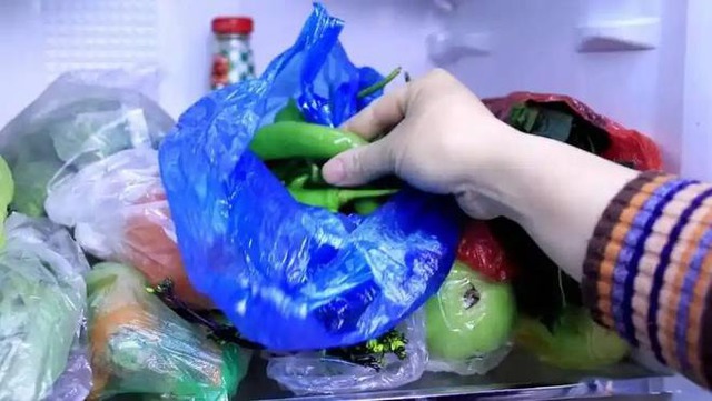  Túi nilon là "kẻ thù" của thức ăn trong tủ lạnh, tuyệt đối đừng dùng chung- Ảnh 2.