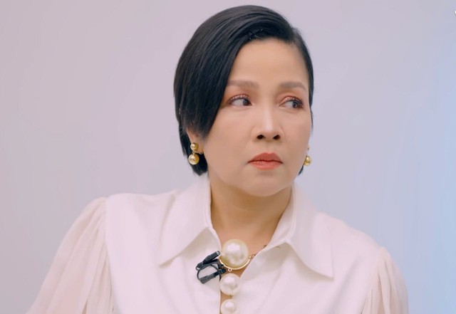 Tìm ra Chị Đẹp cứ quên "bài vở" là ngũ quan “bay tán loạn”, dùng cả thủ ngữ để nhờ đồng đội trợ giúp- Ảnh 6.