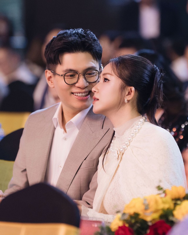 Gia đình bé Pam đón tin vui lớn, biểu cảm của Salim chứng tỏ 1 điều- Ảnh 1.