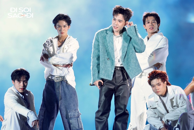 Quang Hùng MasterD “chuốc say” khán giả, hàng nghìn người “fanchant” bùng nổ siêu nhạc hội 8Wonder Winter- Ảnh 6.