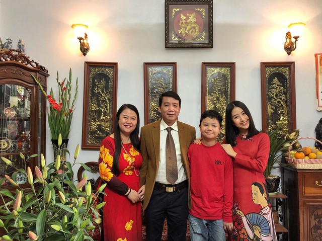 Quỳnh Anh Shyn tung ảnh Tết "một màu" truyền thống: Thần thái sang chảnh, so ảnh 7 năm trước ai cũng khác- Ảnh 7.