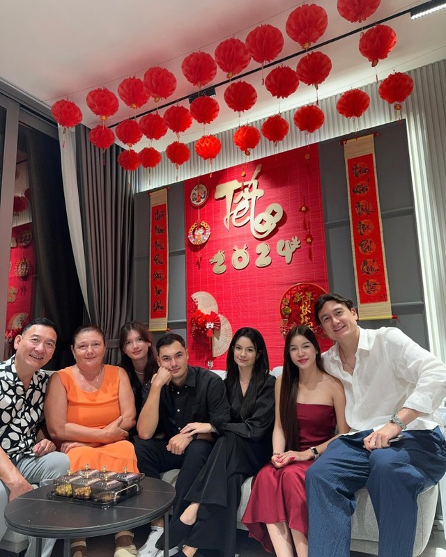 Tết của hội WAGs Việt: Hải My lúc áo dài, khi áo phao, Chu Thanh Huyền diện đồ 20 triệu mà "vẫn thấy tức"- Ảnh 11.