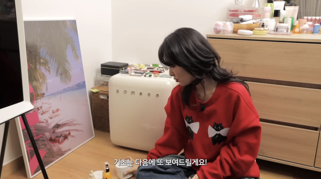 Seulgi (Red Velvet) tiết lộ không gian sống riêng tư: "Flex" chiếc sofa 250 triệu, bàn ăn 350 triệu... cùng loạt nội thất "khủng" khác- Ảnh 24. Seulgi (Red Velvet) tiết lộ không gian sống riêng tư: "Flex" chiếc sofa 250 triệu, bàn ăn 350 triệu... cùng loạt nội thất "khủng" khác- Ảnh 24.