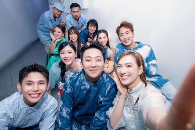 Hé lộ lý do Tiểu Vy “mất tích” trong những ngày đầu cinetour, nói gì khi được Trấn Thành mời đóng phim Mai? - Ảnh 2.