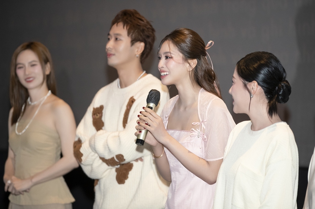 Hé lộ lý do Tiểu Vy “mất tích” trong những ngày đầu cinetour, nói gì khi được Trấn Thành mời đóng phim Mai? - Ảnh 4.