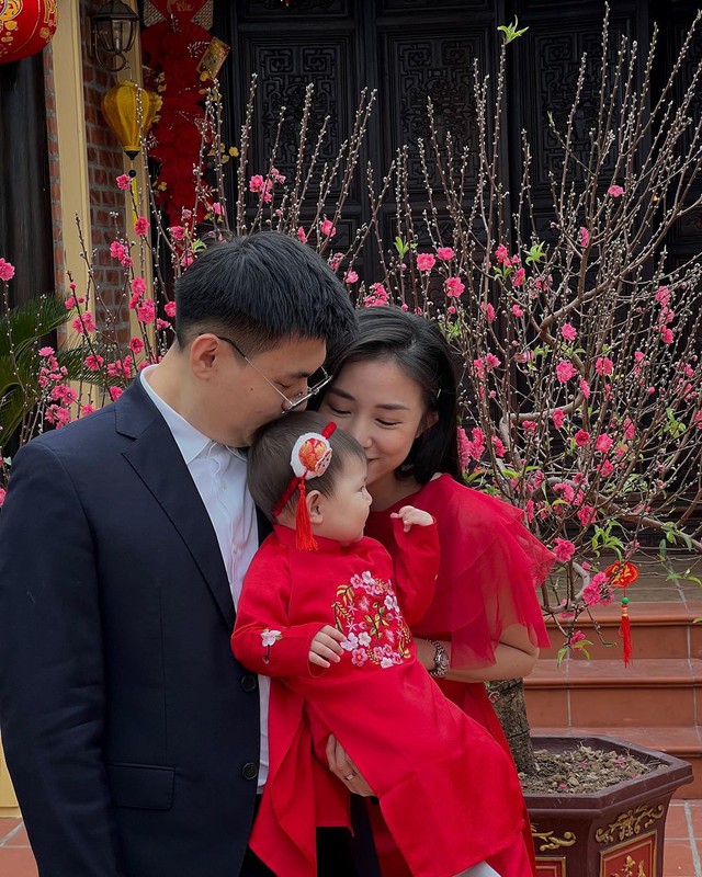 1001 mẫu áo dài Tết của "elm" Pam, diện lên đúng chuẩn: "Xinh ngoan iu của mẹ đây rồi!"- Ảnh 10.