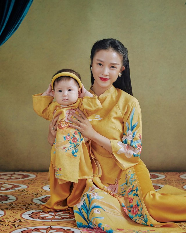 1001 mẫu áo dài Tết của "elm" Pam, diện lên đúng chuẩn: "Xinh ngoan iu của mẹ đây rồi!"- Ảnh 8.
