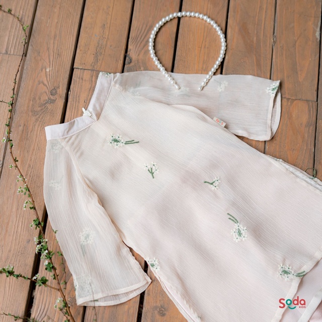 1001 mẫu áo dài Tết của "elm" Pam, diện lên đúng chuẩn: "Xinh ngoan iu của mẹ đây rồi!"- Ảnh 6.