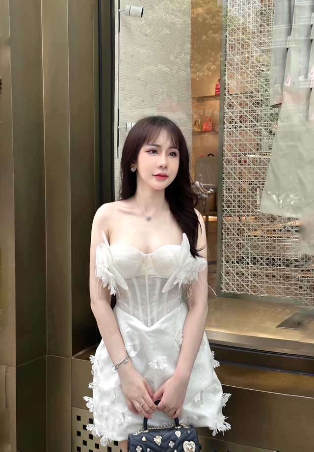 Gấm Kami vắng mặt ở một giải đấu, nữ cơ thủ xinh đẹp giật "spotlight"- Ảnh 4. Gấm Kami vắng mặt ở một giải đấu, nữ cơ thủ xinh đẹp giật "spotlight"- Ảnh 4.