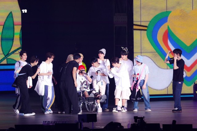 Chấn thương nặng đến mức được miễn nhập ngũ, nam idol khiến fan xót xa: Thế là không nhảy được nữa?- Ảnh 2.