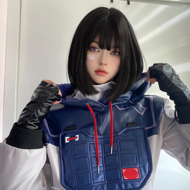 Chủ nhân của nhiều bản cosplay hot lại trình làng giao diện mới, dân tình vừa nhìn đã "níu lưỡi"- Ảnh 4.