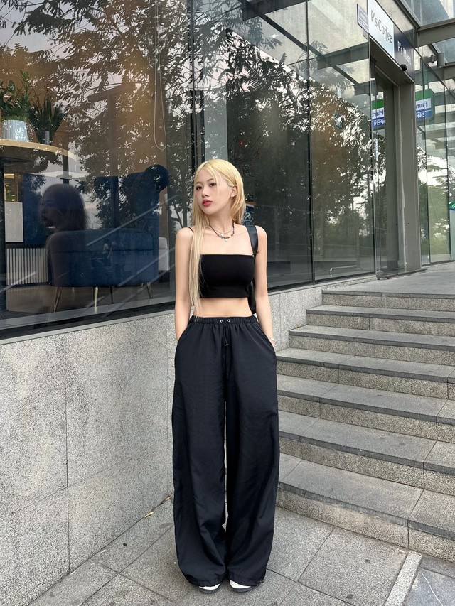 "Vợ quốc dân" Phương Ly có chiêu "cơi nới" chiều cao từ 1m55 thành 1m65 chỉ với 3 item cơ bản- Ảnh 17. "Vợ quốc dân" Phương Ly có chiêu "cơi nới" chiều cao từ 1m55 thành 1m65 chỉ với 3 item cơ bản- Ảnh 17.