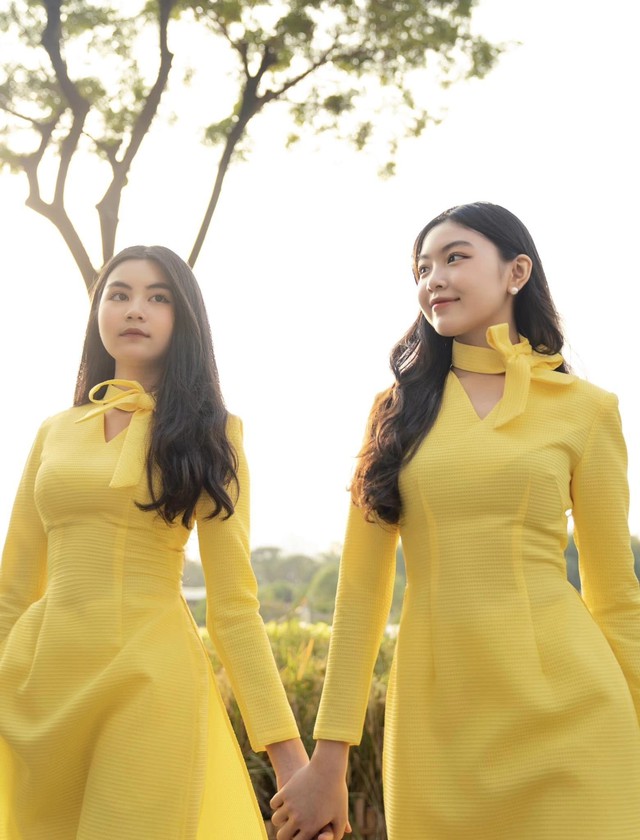 Cùng bố Quyền Linh dạo quanh phố phường Hà Nội, chị em Hạt Dẻ - Lọ Lem chiếm sóng vì 1 đặc điểm- Ảnh 10.