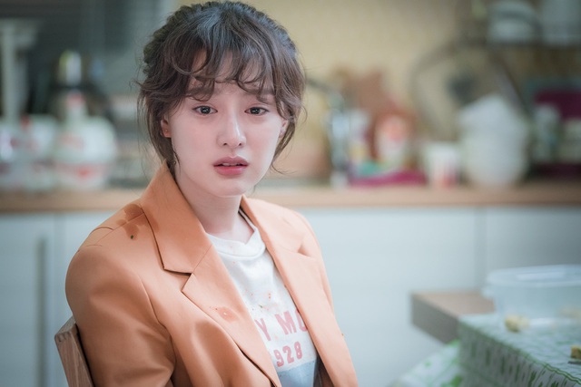 4 phim Hàn xuất sắc của Kim Ji Won, mỹ nhân hot nhất màn ảnh Hàn hiện tại- Ảnh 4.