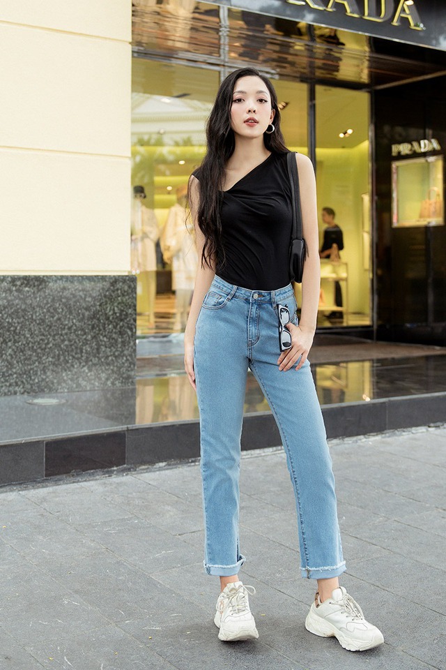 "Chị đẹp" Lưu Diệc Phi mê một kiểu quần: Sang chân, nịnh dáng, phối cùng item nào cũng "over hợp"- Ảnh 9.