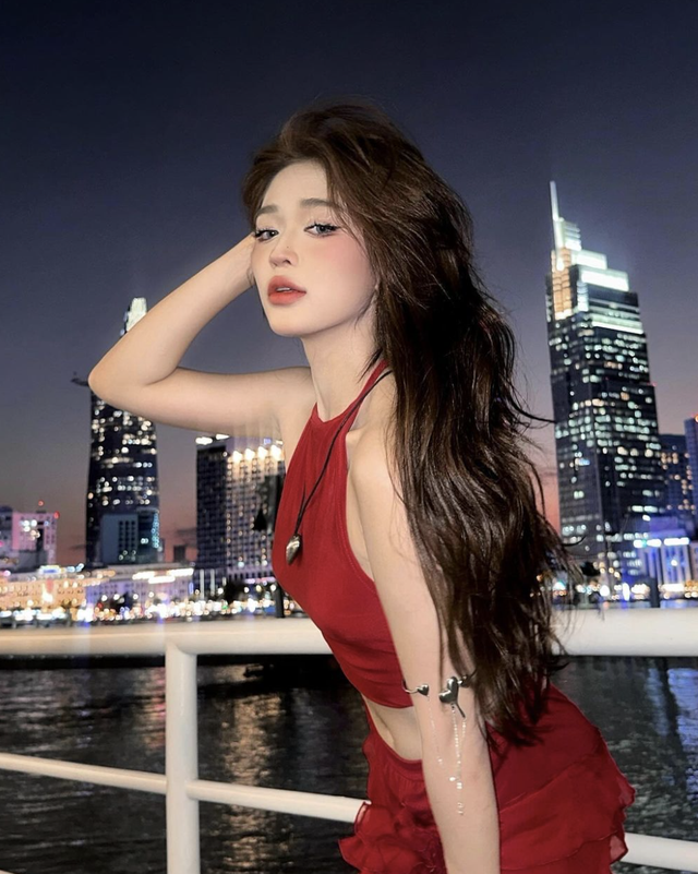 "Kiểm chứng" mặt mộc của dàn gái xinh hot nhất hiện tại: Ai vẫn là nữ thần khi xuề xoà nhất?- Ảnh 12.