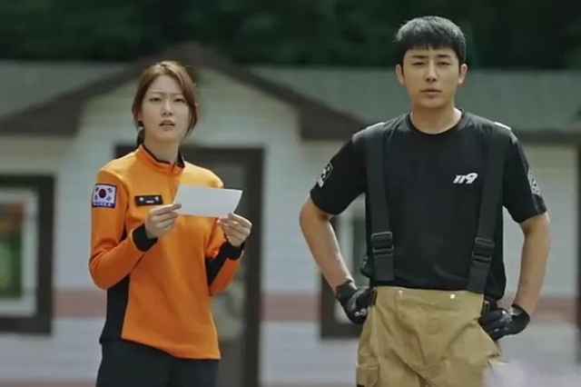 Bị khui chuyện "phim giả tình thật" giữa drama tình ái Han So Hee, chị gái Jeongyeon (TWICE) lập tức lên tiếng- Ảnh 3.