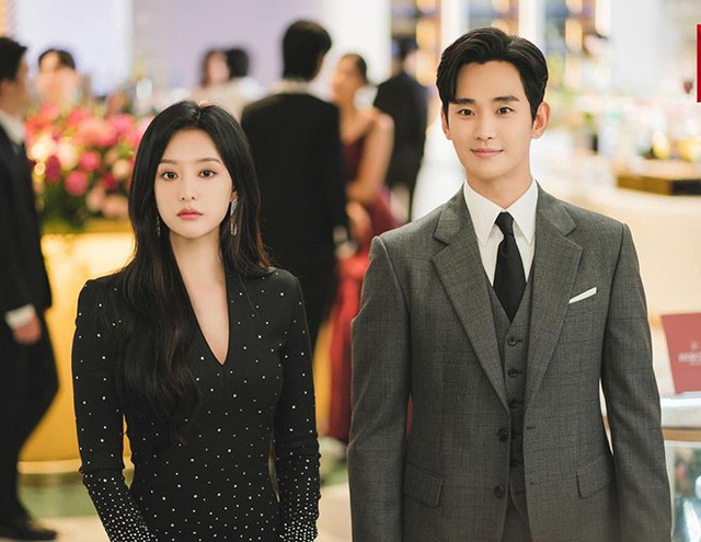 Bộ phim đánh bại Queen of Tears và Exhuma thống trị MXH, nội dung được khen "kỳ quặc nhất từ trước đến giờ"- Ảnh 3.