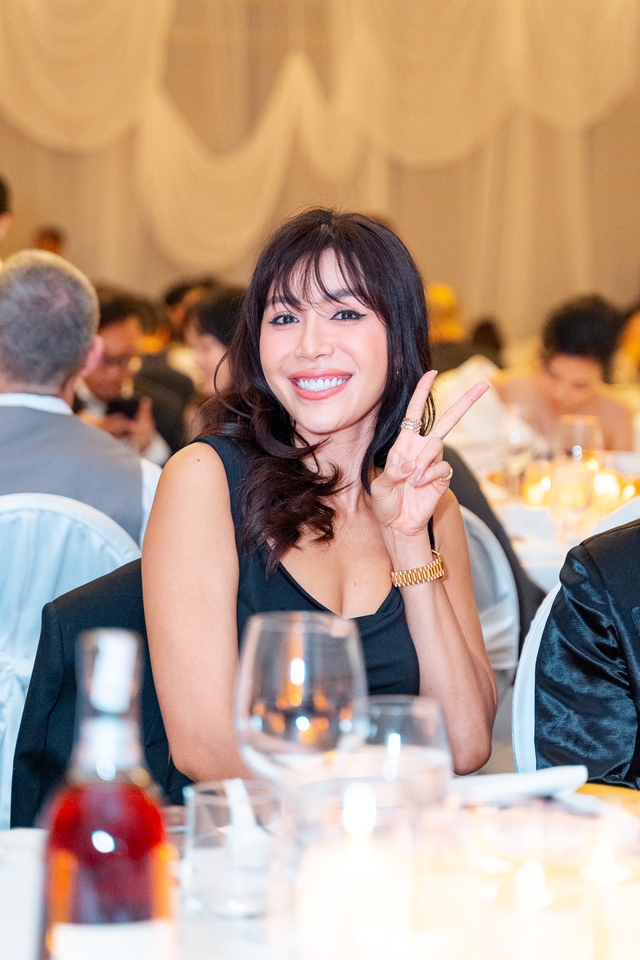 Đám cưới siêu mẫu Tuyết Lan: Lương Thuỳ Linh - Minh Tú đổ bộ, hé lộ không gian lễ đường đặc biệt - Ảnh 5.