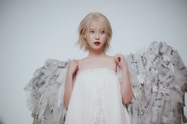 IU yêu Lee Jong Suk, tâm tình thay đổi?- Ảnh 2.