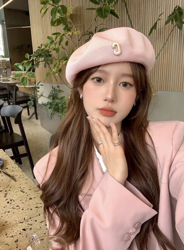 Ngắm style đời thường của mỹ nhân đẹp nhất màn ảnh Hoa ngữ hiện tại: Mê cách nàng phối đồ chuẩn "ngoan xinh yêu"- Ảnh 26.