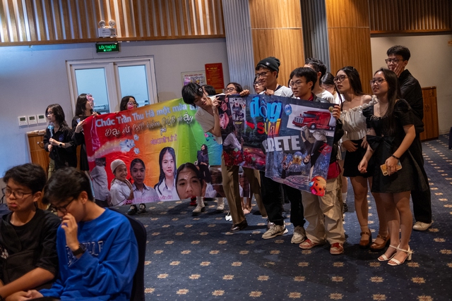 Cặp nam thanh nữ tú vừa lên ngôi Tân Đại sứ của Chuyên Sư phạm: Tài - sắc đều xứng đáng!- Ảnh 15. Cặp nam thanh nữ tú vừa lên ngôi Tân Đại sứ của Chuyên Sư phạm: Tài - sắc đều xứng đáng!- Ảnh 15.