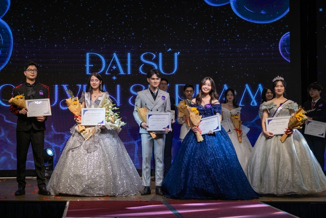 Cặp nam thanh nữ tú vừa lên ngôi Tân Đại sứ của Chuyên Sư phạm: Tài - sắc đều xứng đáng!- Ảnh 6. Cặp nam thanh nữ tú vừa lên ngôi Tân Đại sứ của Chuyên Sư phạm: Tài - sắc đều xứng đáng!- Ảnh 6.