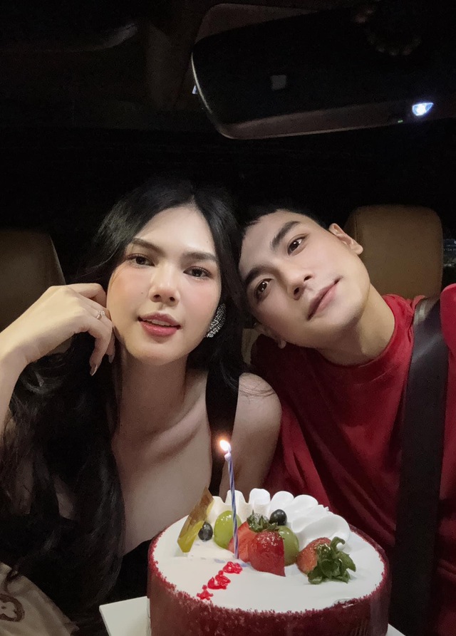 Ngọc Trinh đi du lịch cùng bạn trai ở Đà Lạt, công khai khoảnh khắc "khoá môi" ngọt ngào- Ảnh 7. Ngọc Trinh đi du lịch cùng bạn trai ở Đà Lạt, công khai khoảnh khắc "khoá môi" ngọt ngào- Ảnh 7.