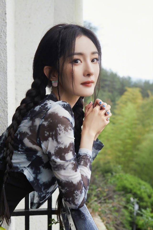 Chấn động MXH: Lộ danh sách sao hạng A nhận mức cát xê không tưởng- Ảnh 3. Chấn động MXH: Lộ danh sách sao hạng A nhận mức cát xê không tưởng- Ảnh 3.