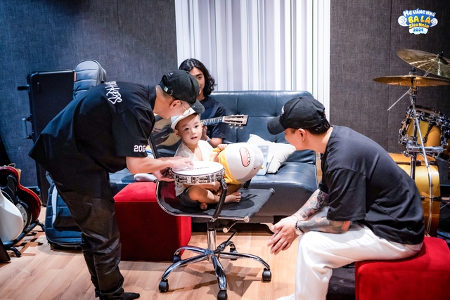 Rapper Binz: "Tôi chưa bao giờ sẵn sàng làm bố"- Ảnh 6. Rapper Binz: "Tôi chưa bao giờ sẵn sàng làm bố"- Ảnh 6.