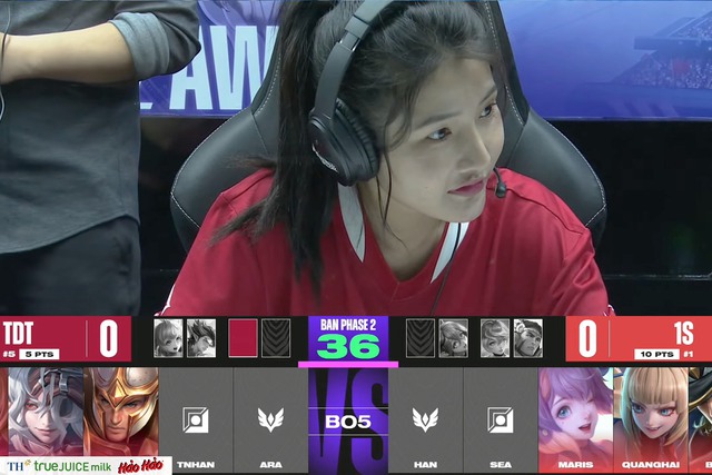 Huỳnh Nhi - bóng hồng game thủ chính thức debut Đấu Trường Danh Vọng, lập tức gây bão bằng visual cực đỉnh  - Ảnh 1.