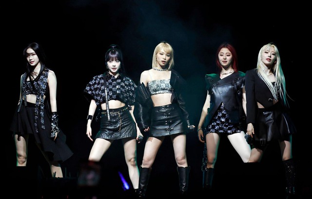 LE SSERAFIM gây thất vọng tại Coachella 2024: Sự tự mãn của HYBE tạo áp lực đè nặng idol thiếu kỹ năng!- Ảnh 15.