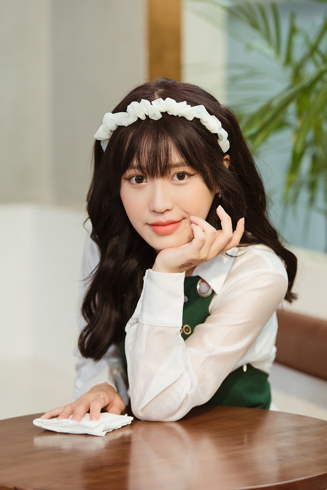Nữ ca sĩ người Hàn từng khiến Đông Nhi - Noo Phước Thịnh tranh giành: Cát-xê bèo bọt, "mất hút" sau khi rời công ty- Ảnh 4.