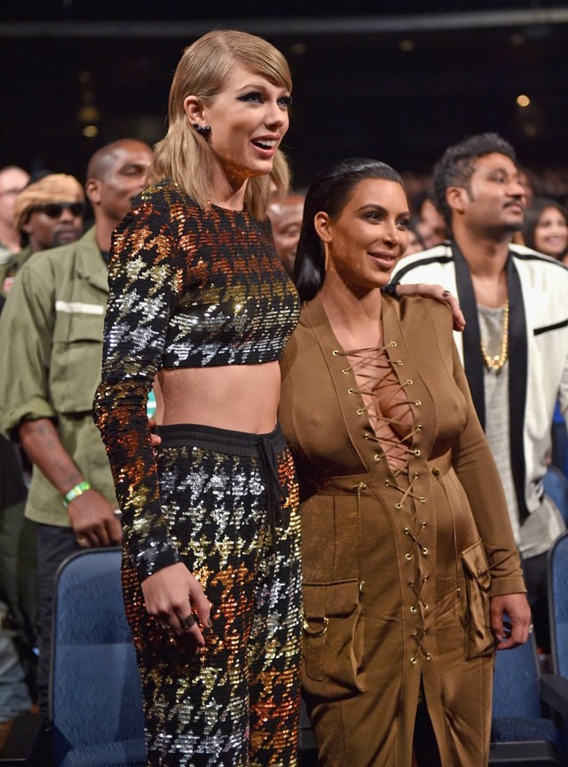 Bị Taylor Swift "dí" tới cùng trong album mới, Kim Kardashian chịu cảnh "ngập lụt" trong lời mỉa mai của netizen- Ảnh 1.