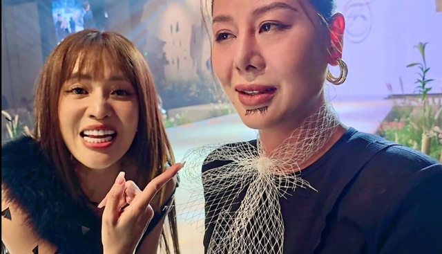 Sau liên hoàn ồn ào "ô dề" tại hôn lễ đồng nghiệp, Nam Thư không đến đám cưới TiTi: Nguyên nhân do đâu?- Ảnh 4. Sau liên hoàn ồn ào "ô dề" tại hôn lễ đồng nghiệp, Nam Thư không đến đám cưới TiTi: Nguyên nhân do đâu?- Ảnh 4.