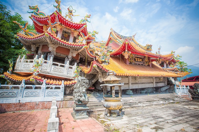 Hình ảnh hiện tại đáng kinh ngạc về ngôi đền "biểu tượng" sau một trong những trận động đất kinh hoàng nhất tại Đài Loan- Ảnh 3.