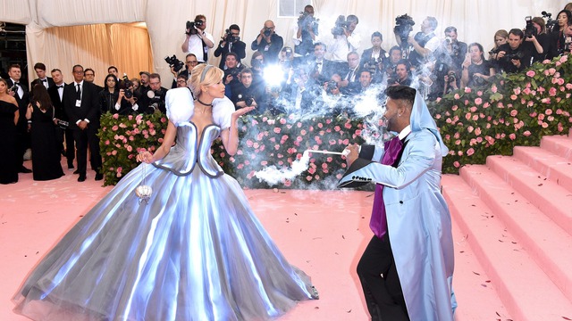 Dàn sao tề tựu tại Met Gala 2024: Taylor Swift sánh đôi bạn trai, Lisa có màn ra mắt "Oscar thời trang"?- Ảnh 4.