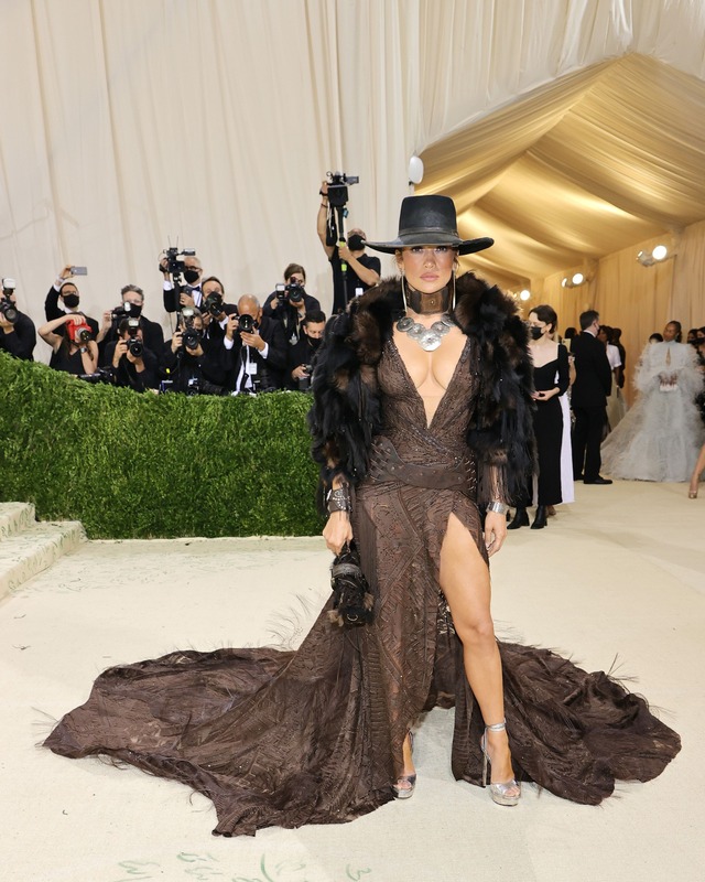 Dàn sao tề tựu tại Met Gala 2024: Taylor Swift sánh đôi bạn trai, Lisa có màn ra mắt "Oscar thời trang"?- Ảnh 5.