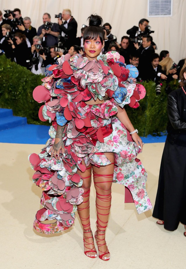 Dàn sao tề tựu tại Met Gala 2024: Taylor Swift sánh đôi bạn trai, Lisa có màn ra mắt "Oscar thời trang"?- Ảnh 3.