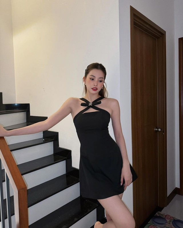 Váy áo local brand Việt đẹp cỡ nào mà đến mỹ nhân "ngàn năm có một" cũng bị "chuốc say"- Ảnh 4. Váy áo local brand Việt đẹp cỡ nào mà đến mỹ nhân "ngàn năm có một" cũng bị "chuốc say"- Ảnh 4.