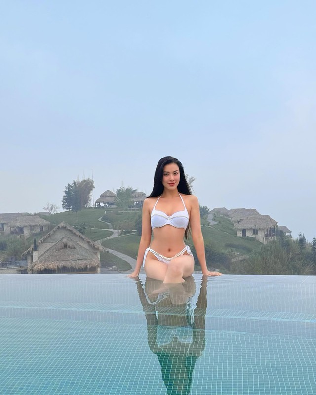 Mới đầu hè mà "đại chiến bikini" của sao Việt đã tấp nập: Ai cũng "hở khét", đúng 1 người mặc kín- Ảnh 12.