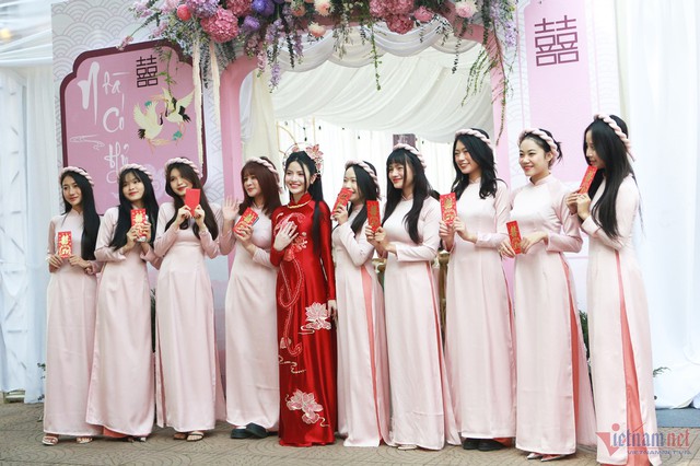 Soi nhan sắc dàn dâu phụ trong đám cưới Quang Hải - Chu Thanh Huyền, bất ngờ với info của cô gái này!- Ảnh 3.