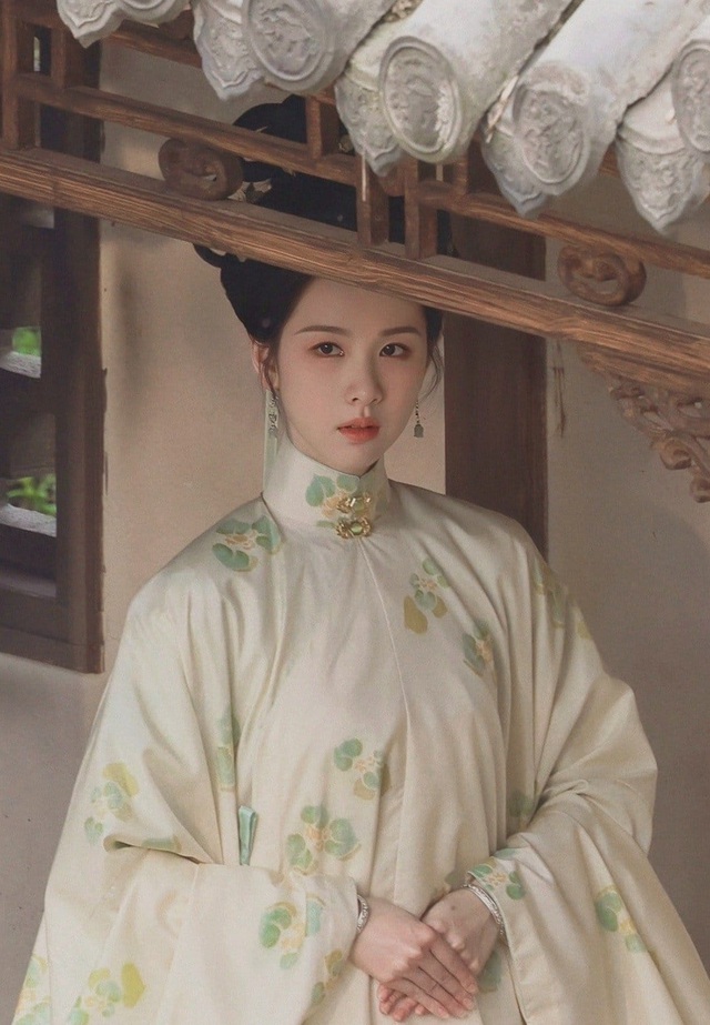 Mỹ nhân Hoa ngữ gây sốc "visual" ở phim mới: Nét đẹp cổ điển như xé tranh bước ra- Ảnh 2.