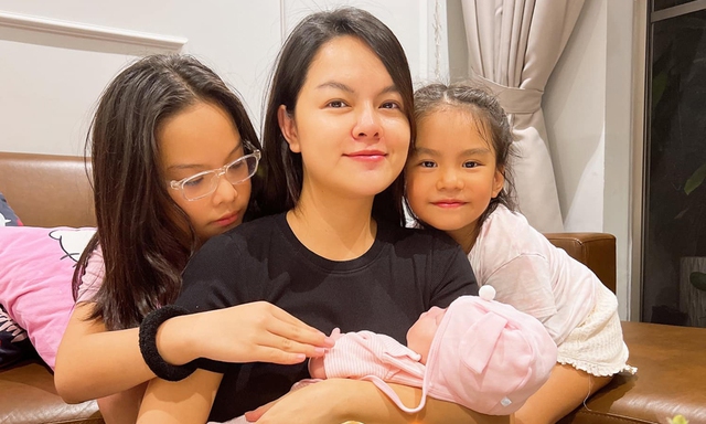 Lần đầu công khai chồng mới trên sóng truyền hình, chỉ 1 chi tiết cho thấy nữ ca sĩ này là bà mẹ cực khéo- Ảnh 1.