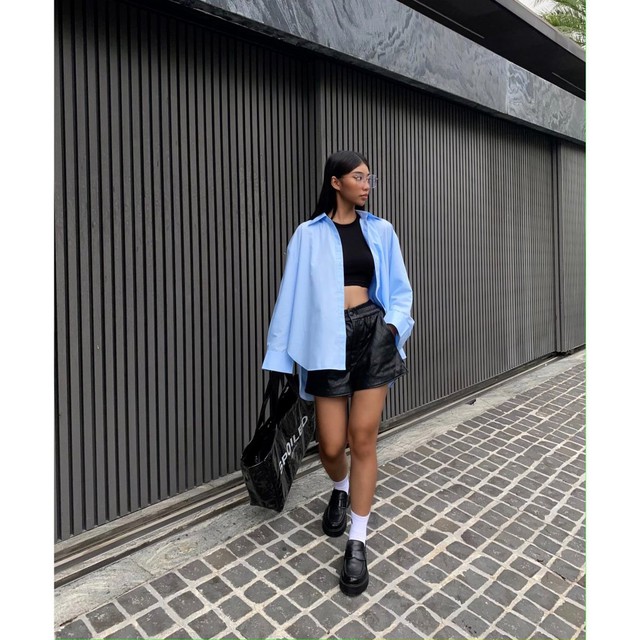 Phu nhân thiếu gia tập đoàn may mặc mê diện áo sơ mi: Có 3 chiêu để tuyệt xinh lại không gây nhàm chán- Ảnh 5. Phu nhân thiếu gia tập đoàn may mặc mê diện áo sơ mi: Có 3 chiêu để tuyệt xinh lại không gây nhàm chán- Ảnh 5.