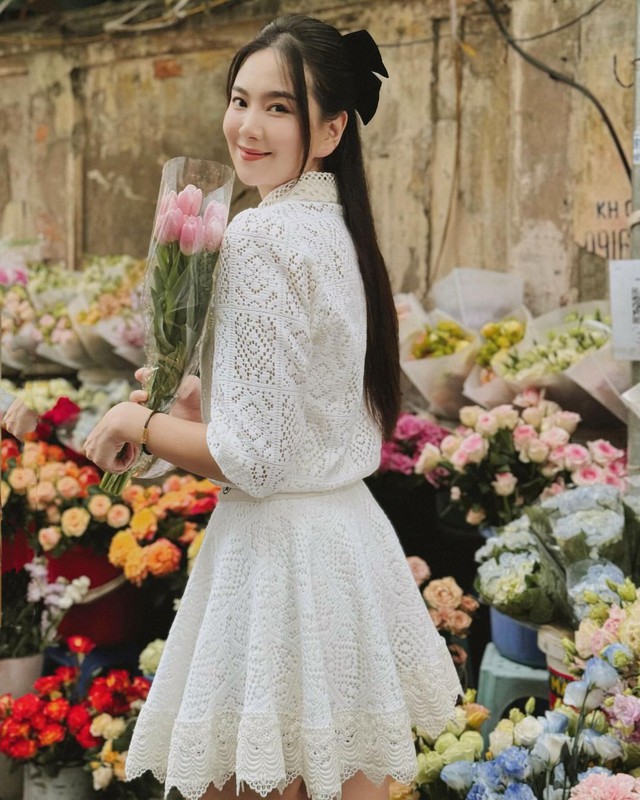 Hậu ly hôn của Mai Ngọc: Tận hưởng cuộc sống độc thân trong căn hộ tự mua, cắm hoa - chơi cây "chill" hết cỡ- Ảnh 1. Hậu ly hôn của Mai Ngọc: Tận hưởng cuộc sống độc thân trong căn hộ tự mua, cắm hoa - chơi cây "chill" hết cỡ- Ảnh 1.