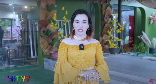 "Thánh gỏi đu đủ" Ty Thy tiếp tục tuyên bố sẽ gây "chấn động", chuyện thu phí 3k giữ xe bất ngờ được nhắc lại- Ảnh 8. "Thánh gỏi đu đủ" Ty Thy tiếp tục tuyên bố sẽ gây "chấn động", chuyện thu phí 3k giữ xe bất ngờ được nhắc lại- Ảnh 8.