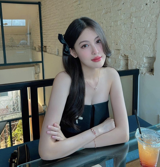 Bạn gái hot girl 2k3 nghi để lộ mật mã tình yêu với HIEUTHUHAI- Ảnh 8.